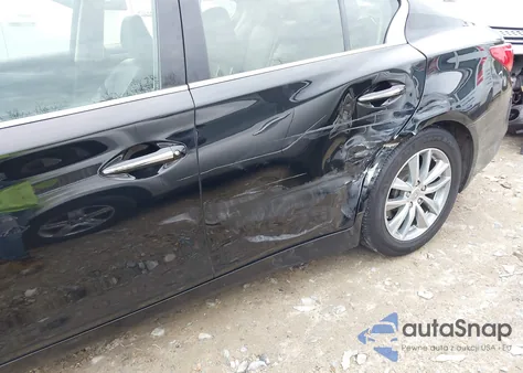 2016 Infiniti Q50 2.0T Base/2.0T Premium z USA, uszkodzony, nr VIN JN1CV7AR9GM250198